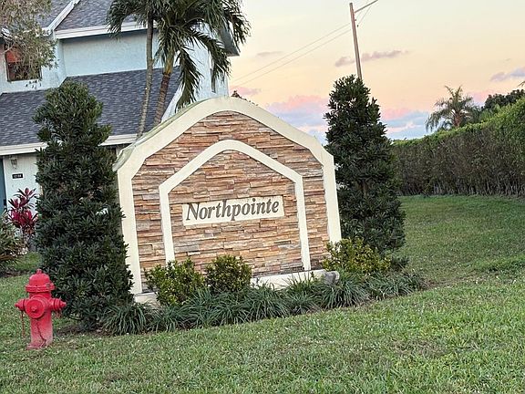 4th image of 5855 Northpointe Ln #5855