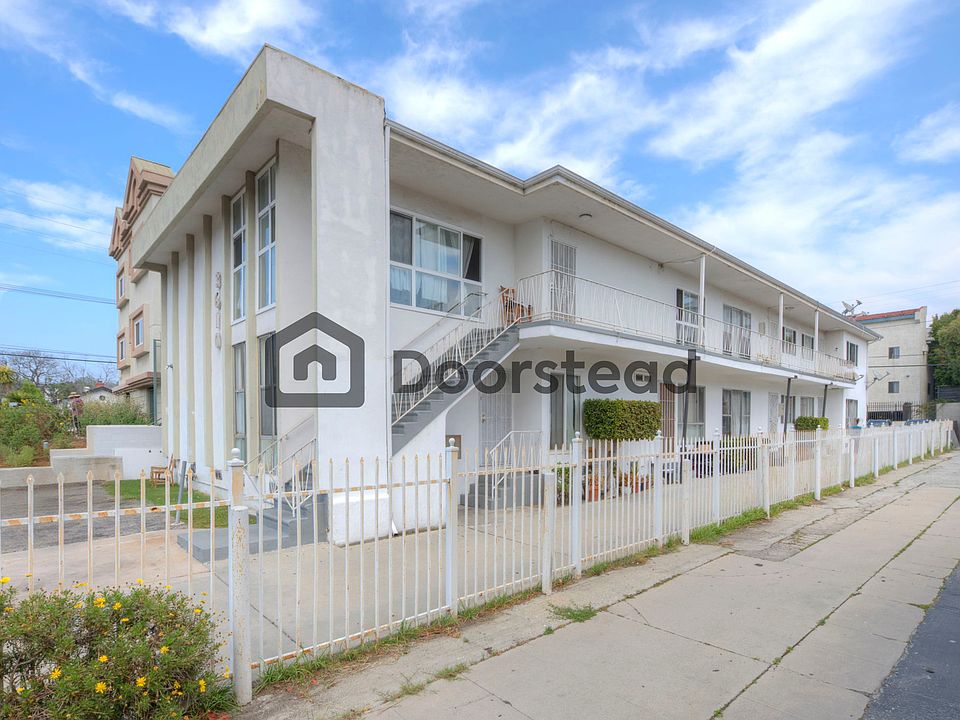 1st image of 3610 Westwood Blvd #7B