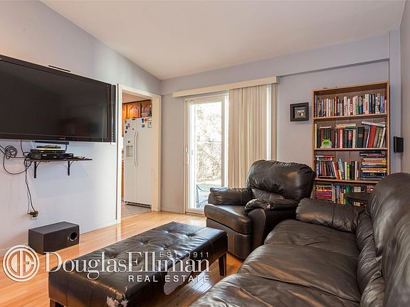3rd image of 2595 Beach Dr