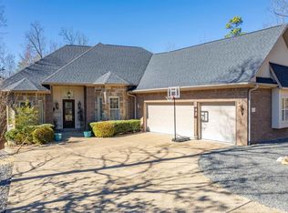 2 Illescas Way, Hot Springs Village, AR 71909