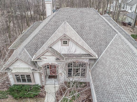 5th image of N72W24233 S Woodsview Dr