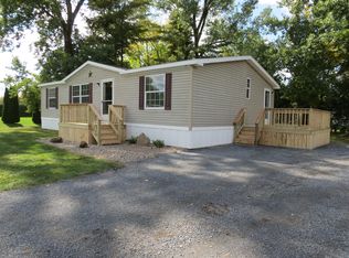 21 Twin Cir, Plattsburgh, NY 12901