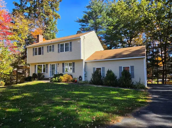 3 Smokey Ln, Nashua, NH 03062