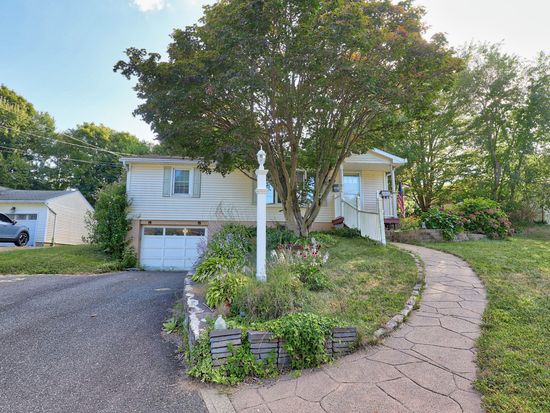 120 Williamson Circle, Watertown, CT 06779