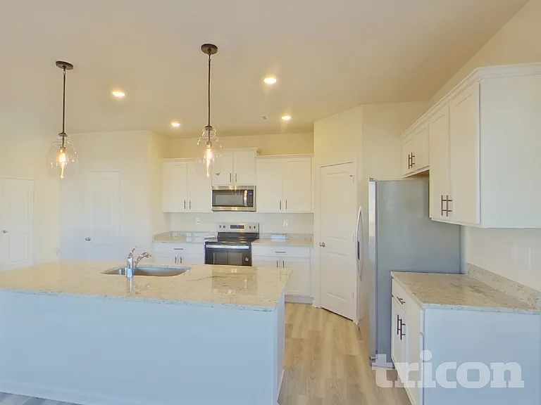 118 Avondale Blvd — Photo 6