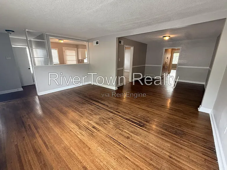 108 N Holmes St — Photo 3