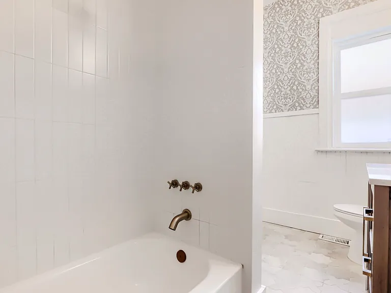 4766 Williams St — Photo 4