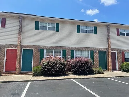 105 Hickory Ln #E Photo 1