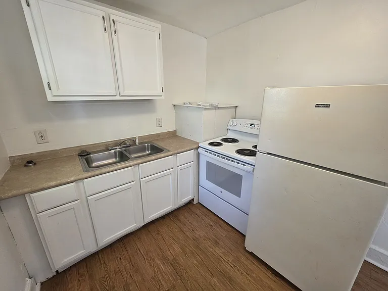 1506 Evergreen St #A — Photo 5