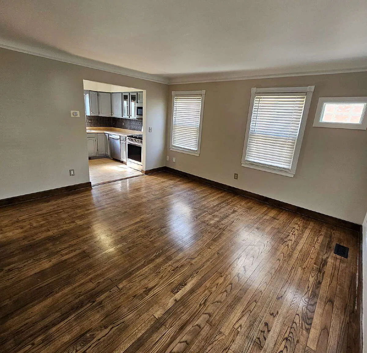 2 bed, 1.0 bath, 778 sqft, $1,650 — Photo 4