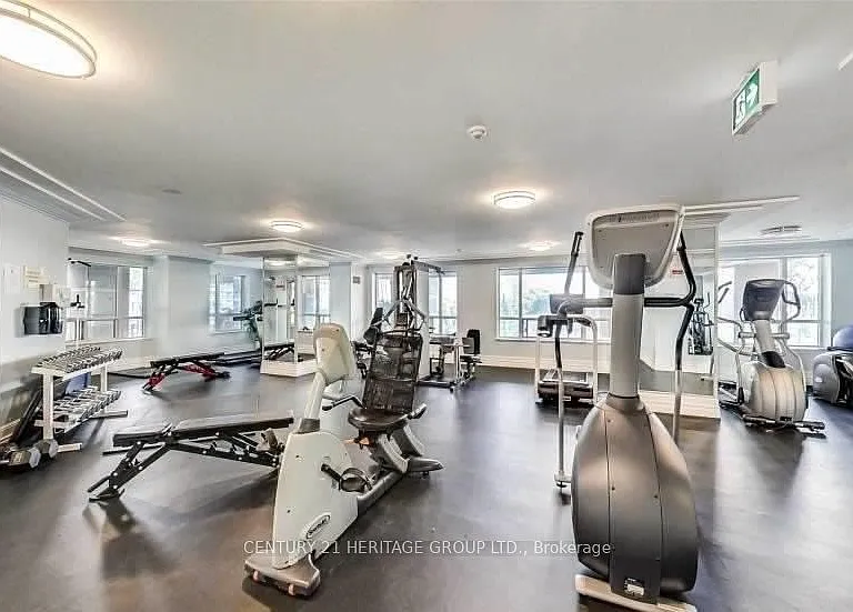 887 Bay St #310 — Photo 3