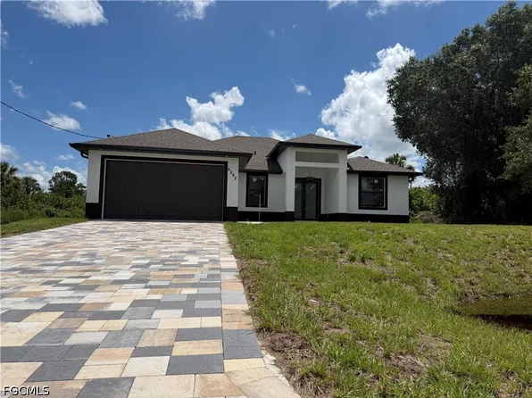 6042 Langdon Ave, Fort Myers, FL 33905