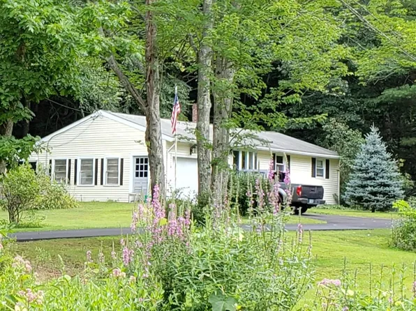 28 Spruce Lane, Dover, NH 03820