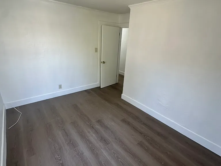 5504 S Van Ness Ave #5506 — Photo 3