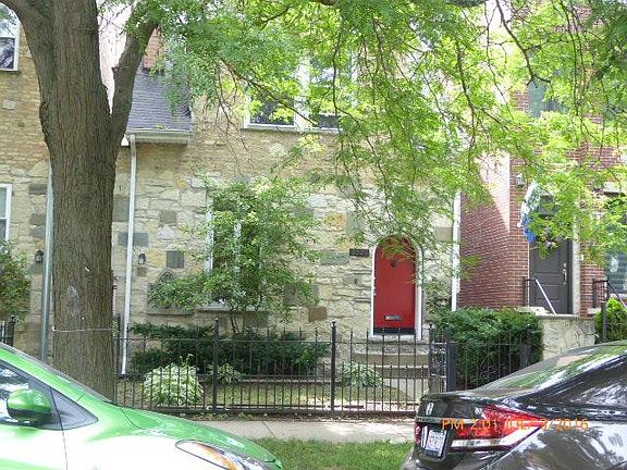 2nd image of 3520 N Marshfield Ave #House