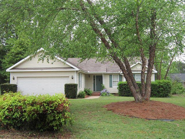 1st image of 103 Ashton Ct