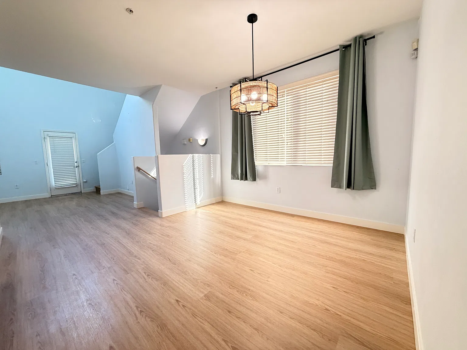4 bed, 1675 sqft, $2,695 — Photo 4