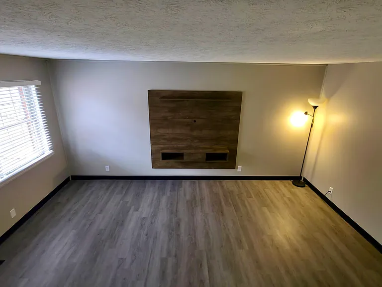 252 Randolph Rd — Photo 5