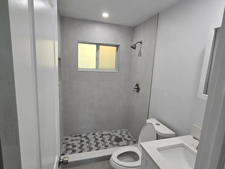 4951 SW 28th Ter #2 — Photo 4
