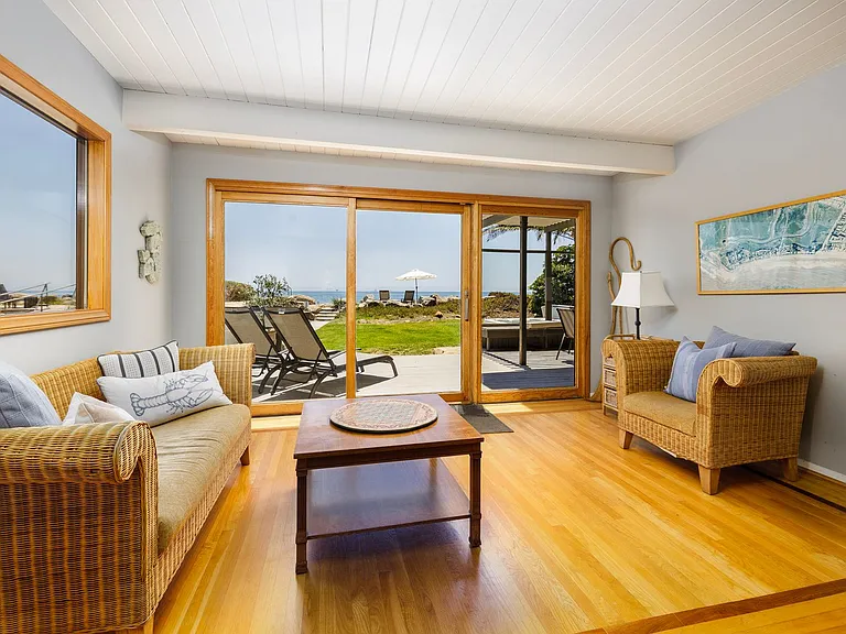 4499 Del Mar Ave — Photo 14