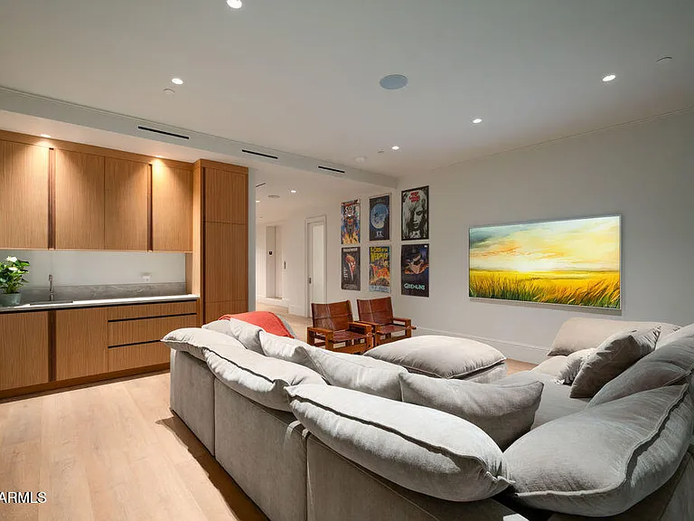 50 W Palm Ln — Photo 16