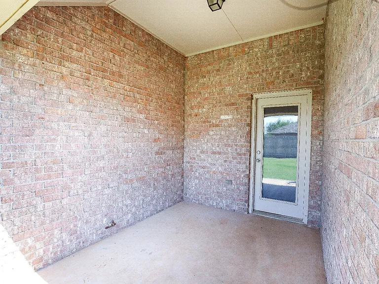 3004 NW 191st St — Photo 32