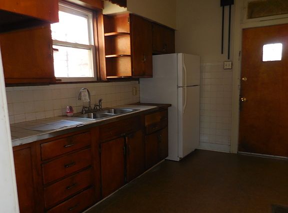 5th image of 853 Wentworth Ave