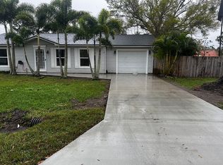838 Cynthia St SE, Palm Bay, FL 32909