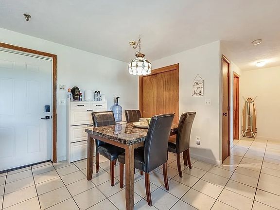5th image of 77 Bennington St #509