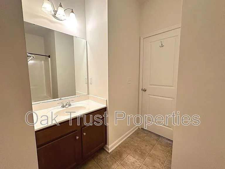 3058 Nantuckett Ave — Photo 8