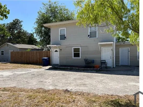 902 W Lakeside Dr, Corpus Christi, TX