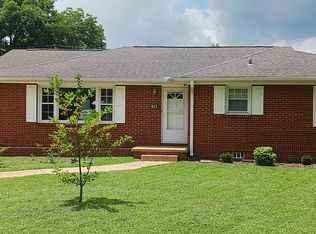 823 Chambers Dr NE, Huntsville, AL 35801