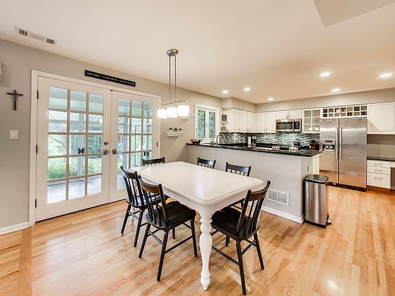 5th image of 2608 N Wilshire Ln
