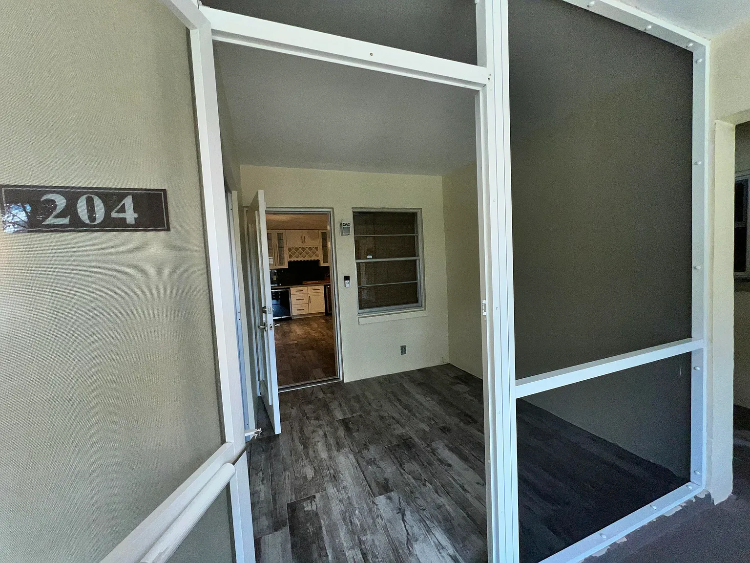 1 bed, 1.0 bath, 747 sqft, $2,000 — Photo 4