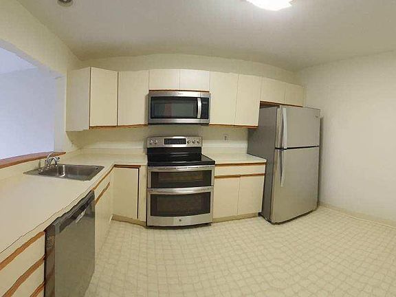 5th image of 476 Lee Ct #4207