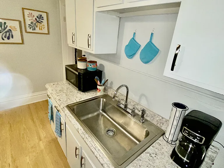 1014 20th St #2 — Photo 7