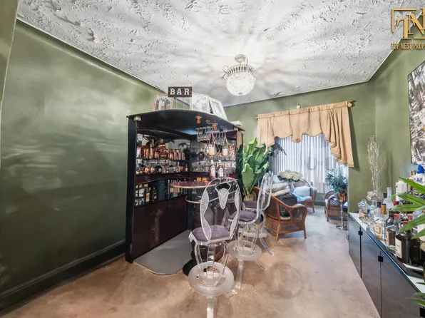 661 Euclid Avenue image 15 of 25