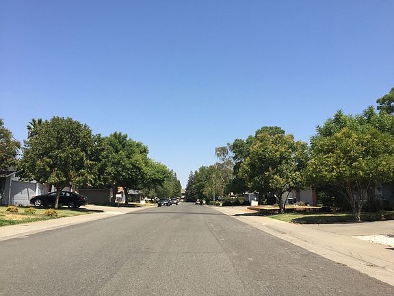 4th image of 3941 Ashgrove Way