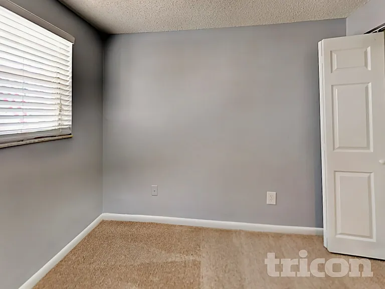8235 Donaldson Dr — Photo 8