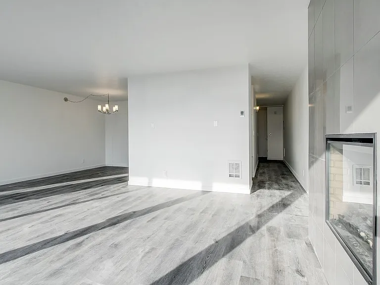 2035 43rd Ave E — Photo 14