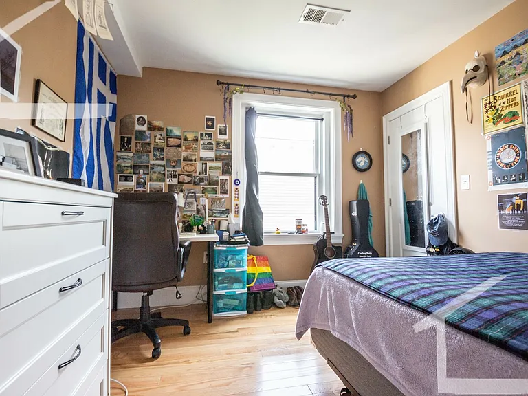 32 Linden St #7 — Photo 12