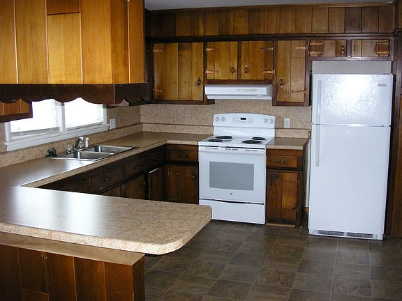 5th image of 1415 Woodhurst St