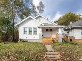 2016 11th St, Rock Island, IL 61201