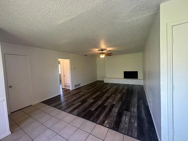 2818 Golfing Green Dr — Photo 6