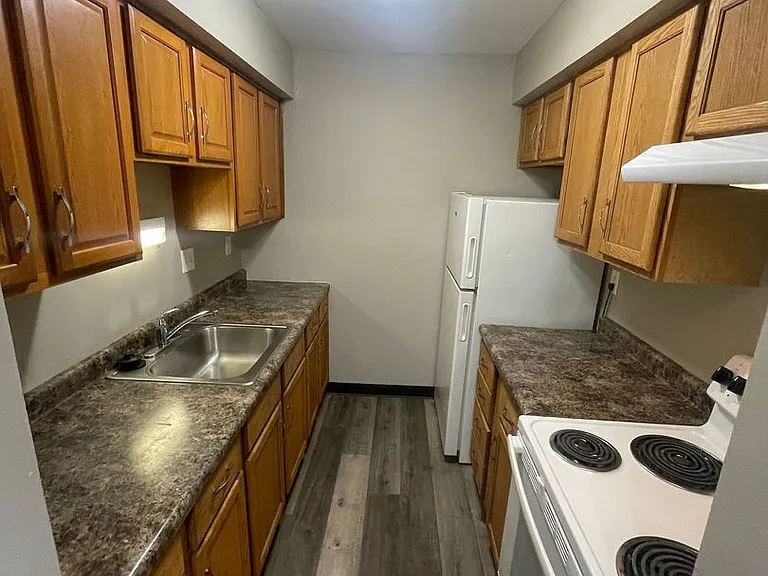 1710 Elder St. (10 Unit) — Photo 5