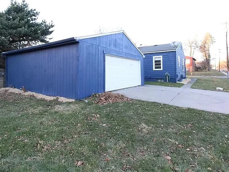 6300 Colby Ave — Photo 3