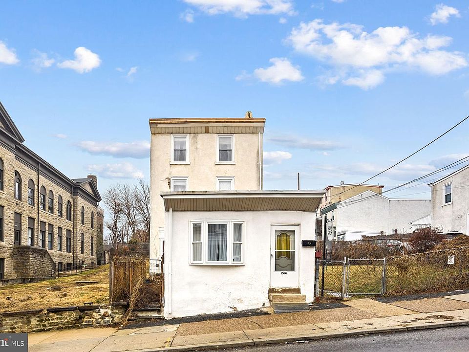 1st image of 244 Hermitage St