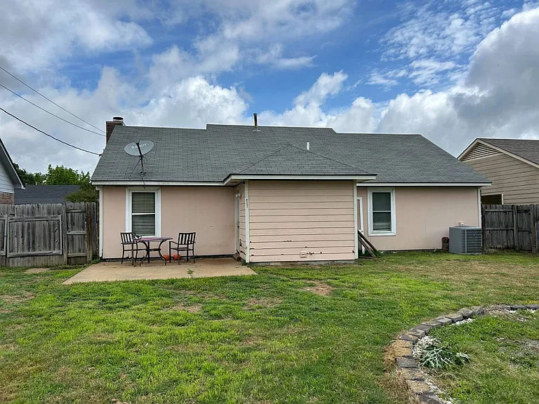 6823 Northknoll Cv — Photo 11