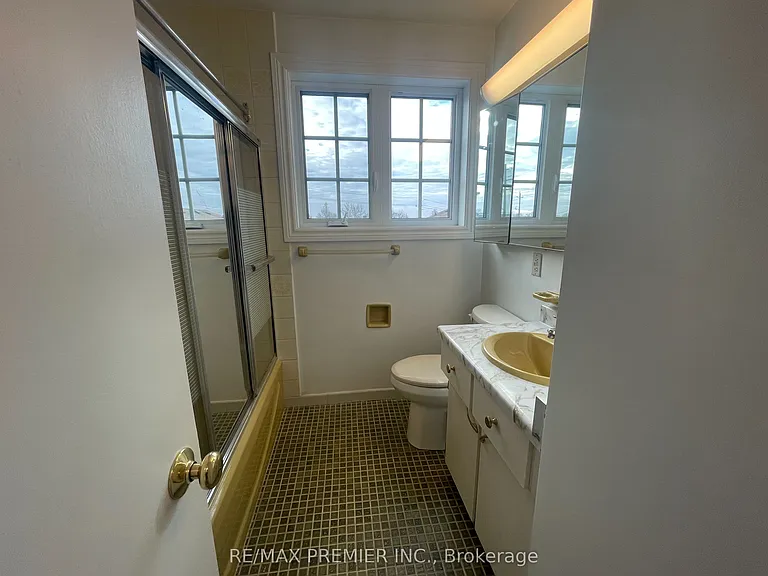 2360 Keele St #3 — Photo 12