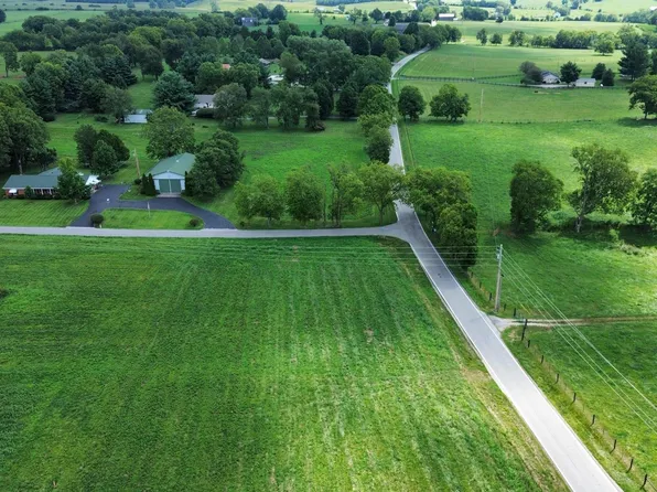 969 Walnut Grove Rd, Carlisle, KY 40311